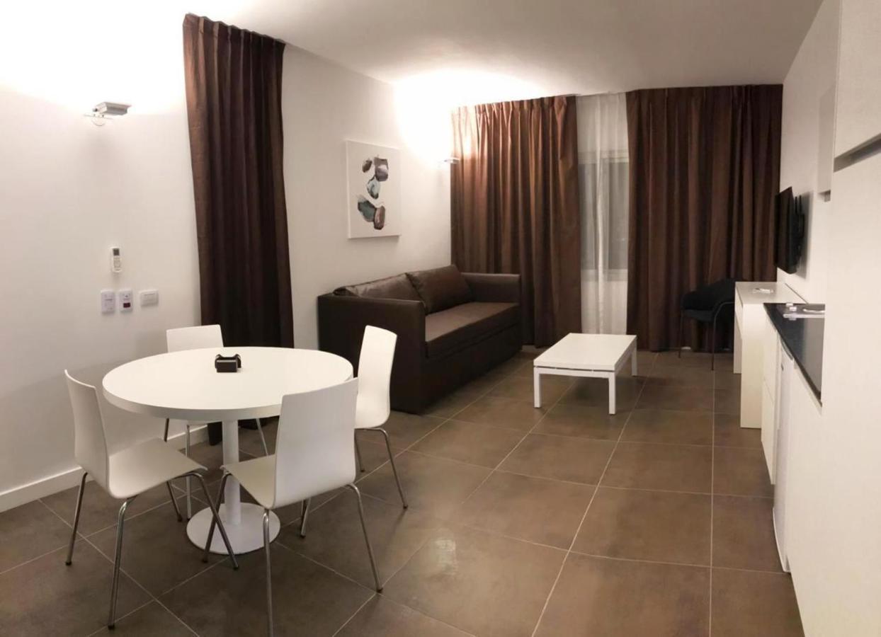 Rental Suites Campana Exteriör bild